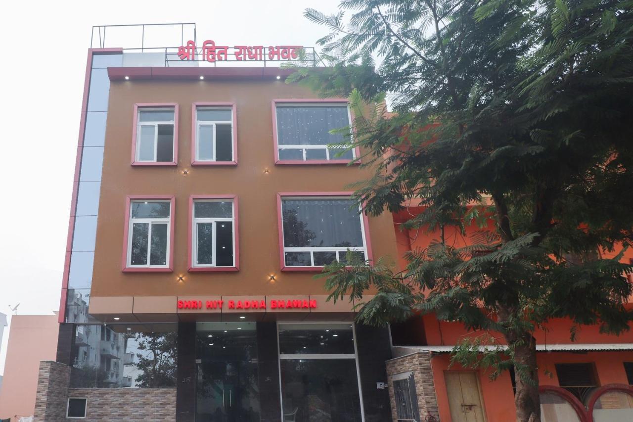 Oyo 67215 Shri Hit Radha Bhawan Vrindāvan Exterior photo